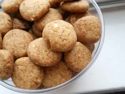 花生酥饼干的做法 花生酥饼干