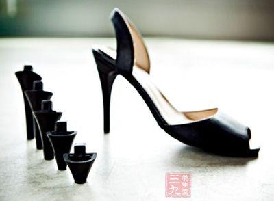 瘦腿针多久能穿高跟鞋 专家称又尖又瘦的高跟鞋穿久了后患无穷