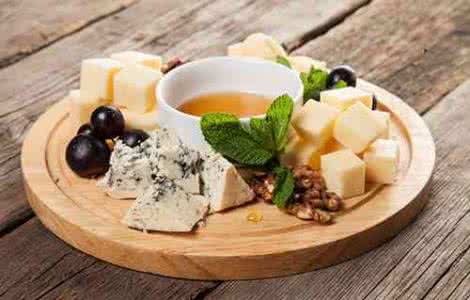 奶酪补钙吗 奶酪补钙吗 『10月龄+』『补钙』南瓜奶酪焖米饭