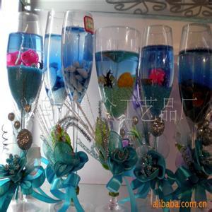 什么商店可以买到草酸 果冻蜡烛 某同学在商店买到一种“果冻蜡烛”（见右图）。他想对“果冻蜡烛”进行探究。