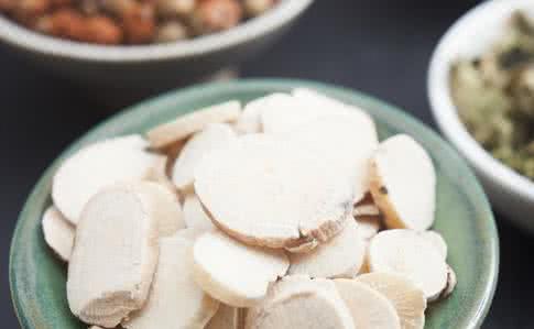 吃什么食物降低胆固醇 降低胆固醇的食物 多吃这些可降低胆固醇