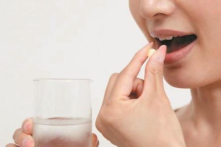 吃药喝多少水 吃药适合喝多少水