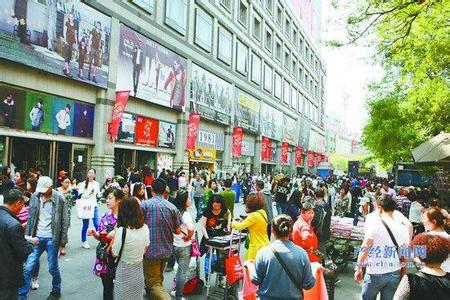 本多ruru怎么消失了 本多ruru怎么消失了 还记得北京动物园批发市场吗?那个假货横飞的市场!他们现在消失了!