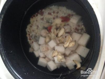红豆山药薏米粥 红豆山药薏米粥 山药薏米粥怎么煮