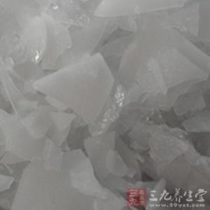 冰片的作用与功效 冰片的功效与作用 冰片的药用价值有哪些