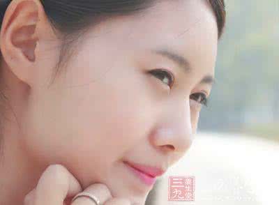 穴位按摩 长按这处美容又养颜