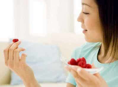 女人贫血吃什么补血 如何补血 早餐吃这些女人不怕会贫血