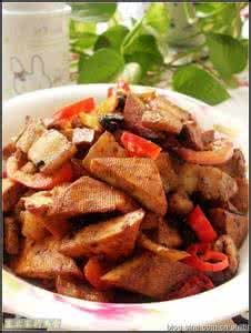 小炒肉的做法 熏干小炒肉的做法