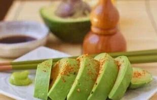 减肥果泡水的功效 减肥果的吃法