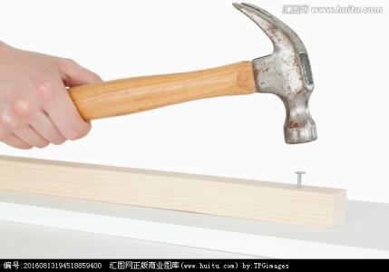 挂画钉子怎么安装方法 钉钉子新法