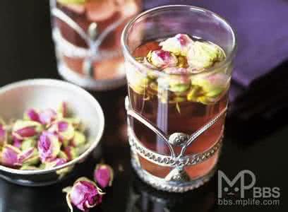 月季花泡水喝的功效 月季花和枸杞泡水喝吗 月季花泡水喝的功效