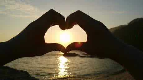 描写一个人固执的作文 最固执的，是一个人的心