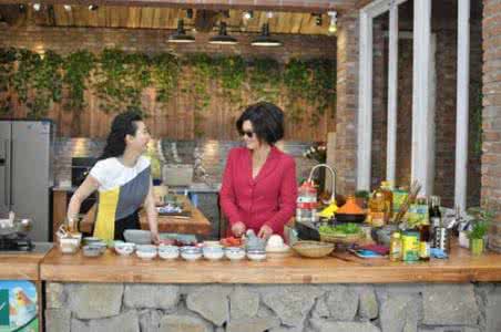 干爹带我和很多人干 我敢肯定看过这些 很多人都要回家改造厨房了