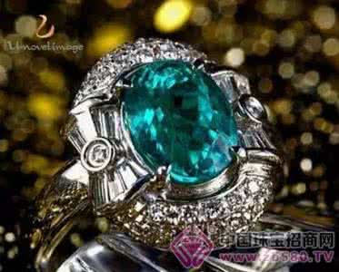 帕拉伊巴碧玺 帕拉伊巴碧玺价格 帕拉伊巴碧玺的历史由来 帕拉伊巴碧玺价格高吗？