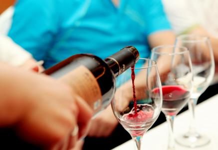 山东出现花瓶姑娘骗术 山东已经出现,你家也有,千万别吃了!