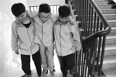 考试考砸了怎么骗父母 孩子考砸了,父母该怎么做