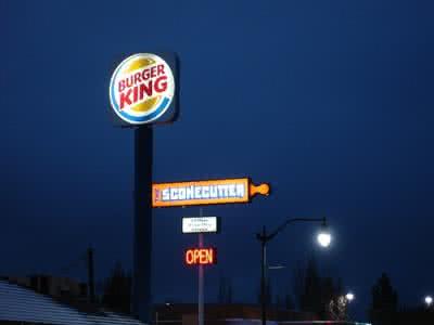 凌晨1点到羽田机场 凌晨1点到5点的BurgerKing