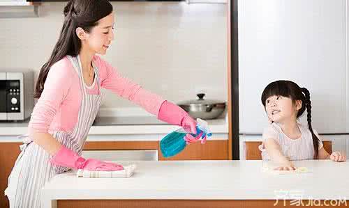 厨房清洁小妙招 厨房清洁三个小妙招 给灶台洗个脸