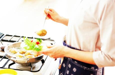 上班族快速做饭 为何上班族下班回家做饭成愁事？