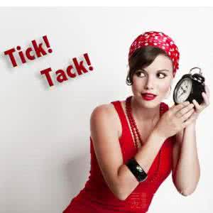 男子与美女合照上瘾 让男人上瘾的美女时钟服务竟然是这样