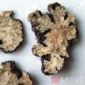 川芎泡酒的功效与作用 川芎的功效与作用 川芎泡酒的方法_川芎的功效与作用及食用方法