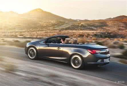 敞篷车开空调 Opel Cascada敞篷车 德国上空尤物报到