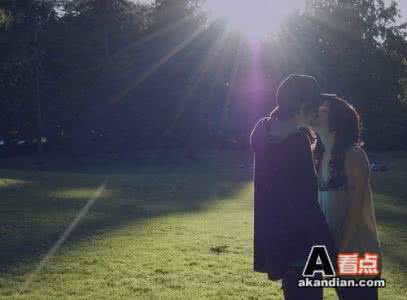 幸福恋人小说 恋人间最浪漫的60个小细节，幸福其实很简单！