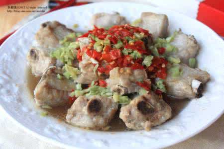 剁椒蒸排骨 盐水剁椒排骨——体现排骨原味的私房做法