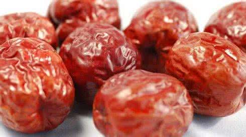 鲜枣和干枣的区别 鲜枣和干枣的区别 红枣补血 干枣不及鲜枣效果好