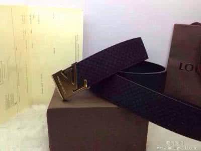 时尚腰带 怎样利用装饰腰带找到自己的时尚感