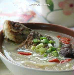 催奶鲫鱼汤的做法 4款催奶鲫鱼汤的做法