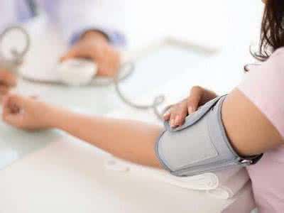 高血压患者吃什么好 高血压患者该怎么听音乐?听听音乐让血压降下去