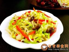十八道家常素菜比肉香 炒个素菜，却比肉香，做了全家都抢这个菜，不信您就试试看