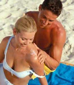 为什么在水里容易晒黑 在水中为什么更容易晒黑