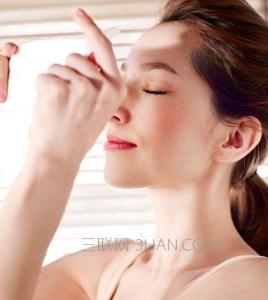 站着敷面膜脸会下垂吗 敷面膜躺着好还是坐着好