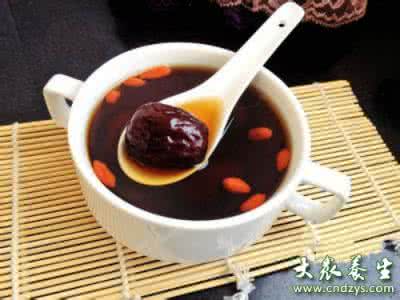 喝红糖水的功效与作用 产后喝红糖水功效