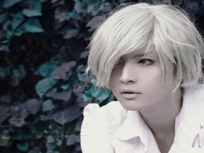 吃什么能治白头发 【吃什么能治白发】