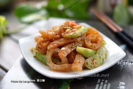 油炸猪皮的做法大全 猪皮怎么做好吃 油炸猪皮的做法,油炸猪皮怎么做好吃,油炸猪皮的家常做法