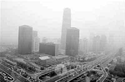 严重 近义词 严重的近义词 近几年我国某些城市酸雨污染较为严重，主要是因为大量燃烧含硫量高的煤而形成的，此外，各种机动车排放的尾