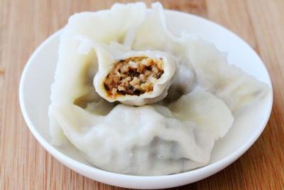 莲藕鲜肉水饺 鲜甜清爽的鲜肉莲藕水饺