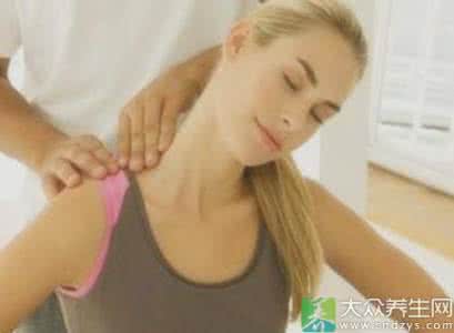 颈椎病征兆 颈椎病的症状 5征兆可能是疾病发生