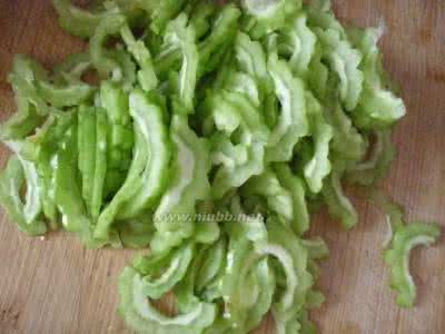 蜂蜜苦瓜的做法 苦瓜怎么做不苦 蜂蜜苦瓜---苦瓜不苦的做法,蜂蜜苦瓜---苦瓜不苦怎么做好吃,蜂蜜苦瓜---苦瓜不苦的家常做法