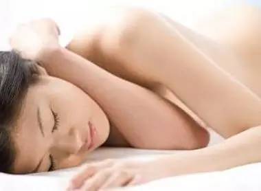 女性上身瘦腿粗的原因 有一个穴位，让女性月瘦十斤，女人一定要知道