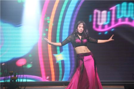 毕业晚会的主持稿 在毕业晚会上的主持