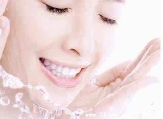 如何给肌肤补水 春季给你的肌肤补补水吧