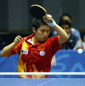 乒乓球弧线球 打乒乓球技巧 教你如何打乒乓球的弧线球