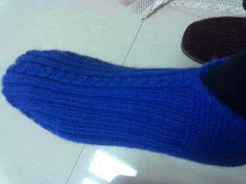 简单地板袜的编织图片 冬天的地板袜，简单易织。