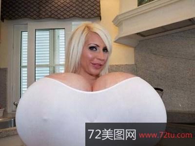 男孩隆胸d罩杯 德国艳星竟隆胸至32Z罩杯