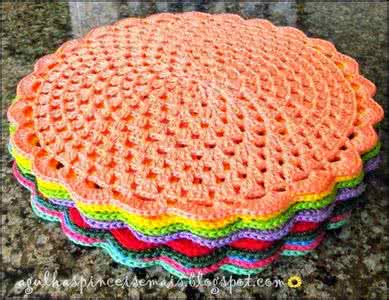 钩针编织圆形坐垫视频 钩针编织----简单实用圆形隔热垫