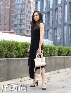 李冰冰 李冰冰 刘亦菲 这包马上就要断货！也不奇怪，刘亦菲、李冰冰都抢着背…